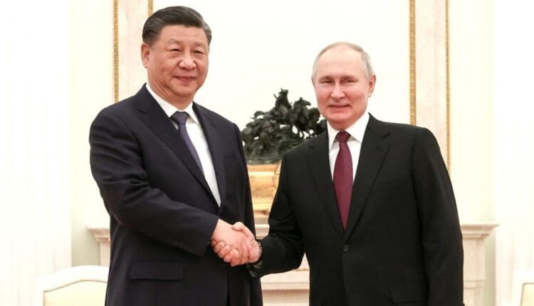 Xi Jinping vola a Mosca, un incontro informale faccia a faccia tra i presidenti, l’intenzione di intensificare i rapporti.