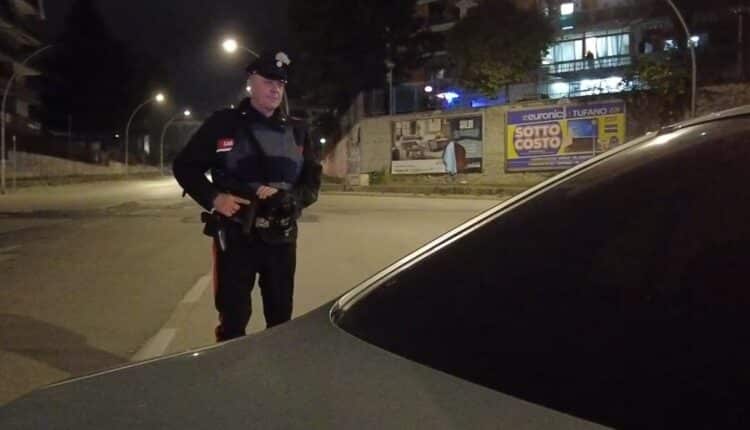 Caserta, tentano truffa dello specchietto: due persone denunciate dai Carabinieri