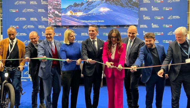 Bergamo: inaugurata la Fiera dei Territori, il turismo sostenibile, borghi storici ed enogastronomia fattori di attrattività. 