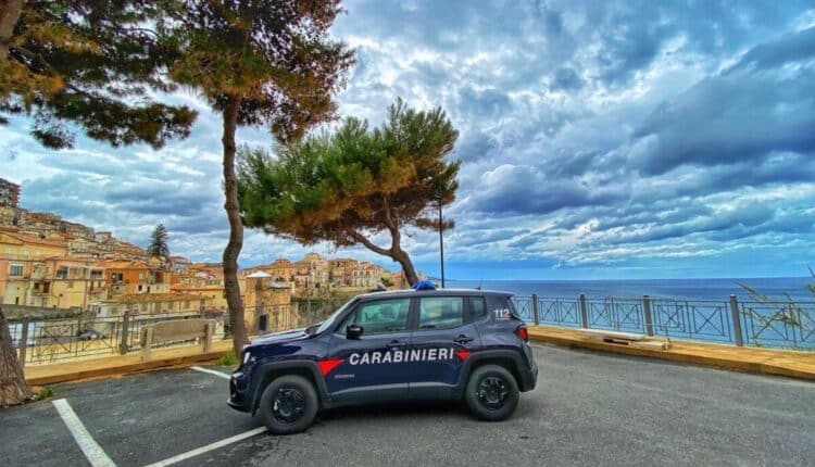 Pizzo (VV), atti persecutori: i Carabinieri notificano un divieto di avvicinamento il giorno della festa della donna