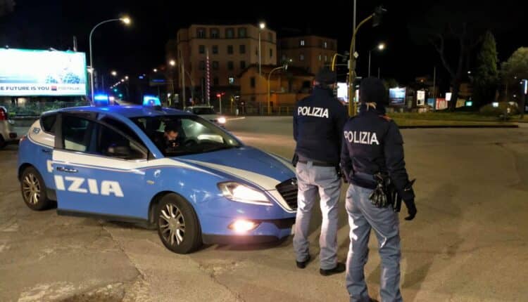 Viterbo, truffano coppia di anziani ma vengono traditi dalla “ pausa caffe’ ”