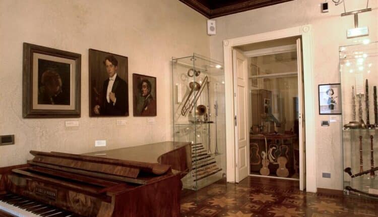 Trieste: tornano al museo teatrale "Carlo Schmidl" le stanze della musica. 