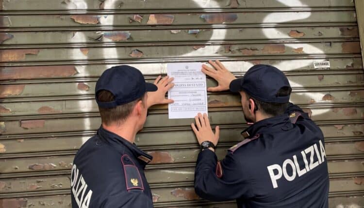 Torino, controlli della Polizia a San Secondo: 2 locali chiusi e 4300 euro di sanzioni elevate