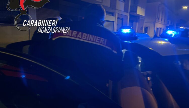 Seregno, ubriaco prova a sfondare le mura dell’abitazione dell’ex con l’auto: arrestato.