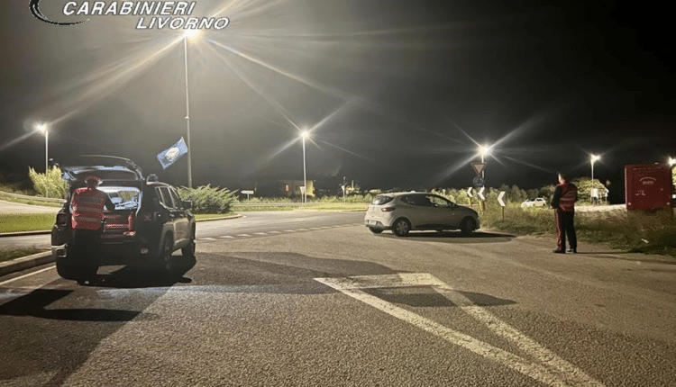 Piombino, fornisce una patente di guida falsa: denunciato un 23enne.