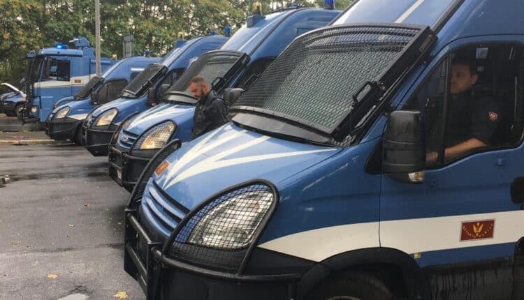 Derby Lazio-Roma del 19 marzo, emessi dal Questore di Roma 12 D.A.Spo. per le violenze avvenute durante i controlli nel settore Sud dello stadio Olimpico