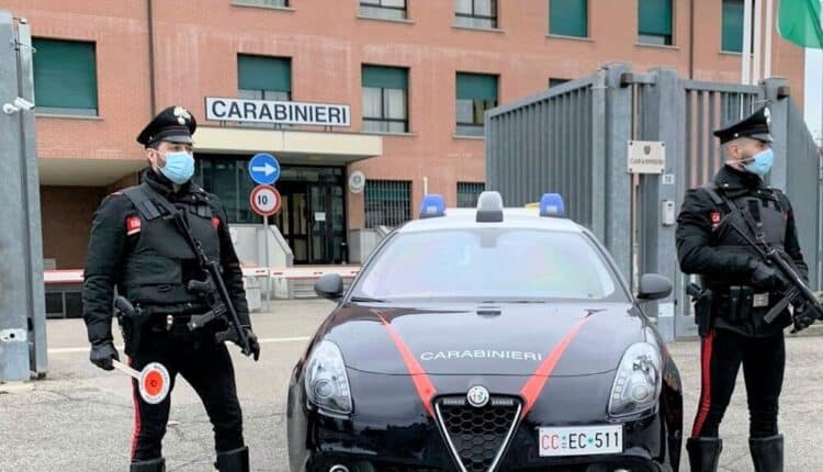 San Lazzaro di Savena, un cinquantasettenne italiano accusato di stalking.