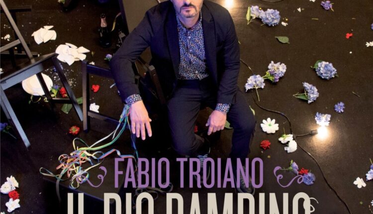 Milano, a Teatro Carcano Fabio Troiano con “il dio bambino”.