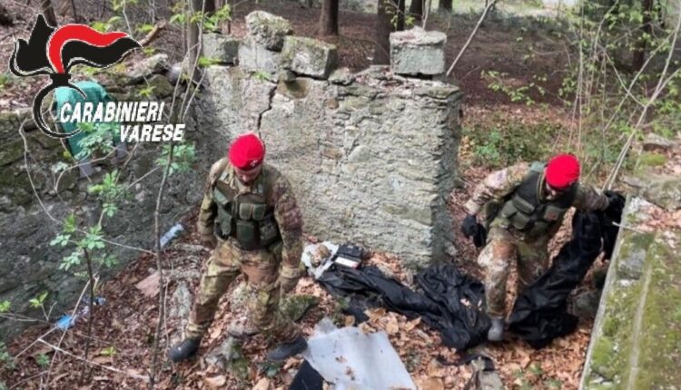 Varese, continua lo spaccio nei boschi: intervengono gli squadroni di Carabinieri eliportati Cacciatori.