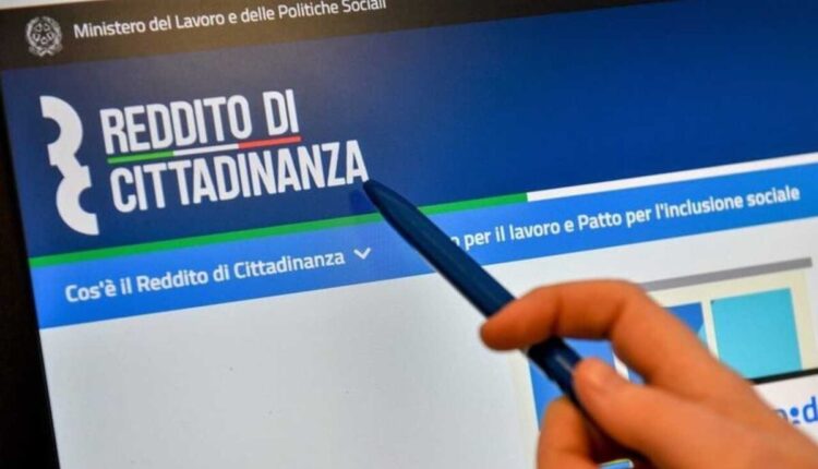 Sarà varato il Primo Maggio il decreto lavoro. Si parte dalla riforma del reddito di cittadinanza