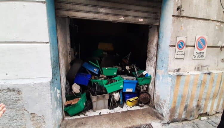 Napoli, controlli presso un’officina meccanica e un locale attiguo: entrambi non risultano essere idonei alla tutela ambientale. 