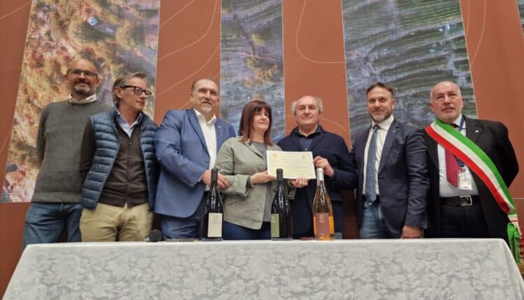 Liguria: Vinitaly, premiati i viticoltori etici liguri