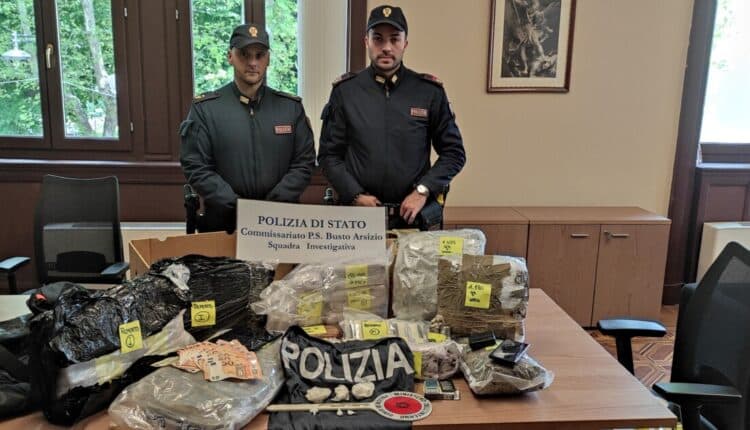 Gorla Minore, 25kg di droga sequestrati nell’appartamento di un 38enne: aveva terminato da poco i domiciliari.