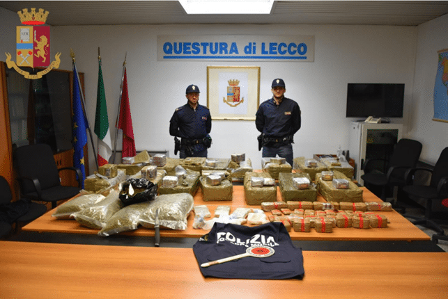 Lecco, deteneva 200kg di droghe nel box: arrestato dalla Polizia di Stato