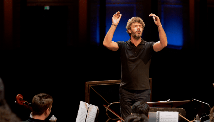 Milano: Pablo Heras-Casado dirige la Filarmonica nella Prova Aperta alla Scala