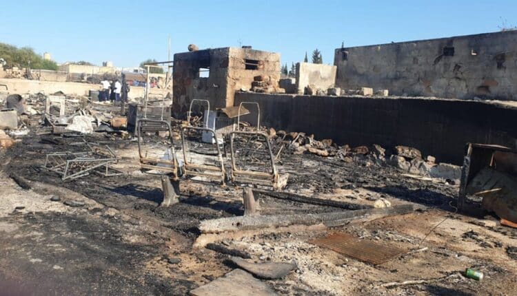 Trapani, in corso lo sgombero dell’ex cementificio “Calcestruzzi Selinunte”: da dieci anni era occupato da lavoratori stagionali stranieri in condizioni di estremo degrado.