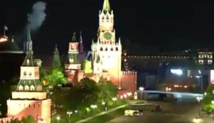 Attacco al Cremlino: due droni sono esplosi sopra la cupola del Senato