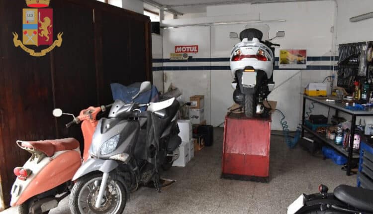 Lecce, imprese di riparazione veicoli non autorizzate: salate le multe da pagare non solo per i responsabili ma anche per chi si è avvalso del servizio.