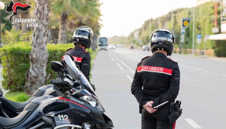 Lucca, due 16enni rubano cellulari e oggetti personali degli atleti del “Cavanis”: un furto da circa 2000 euro.