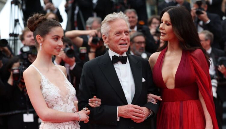 Festival del Cinema di Cannes 2023: Michael Douglas riceve la Palma d'Onore