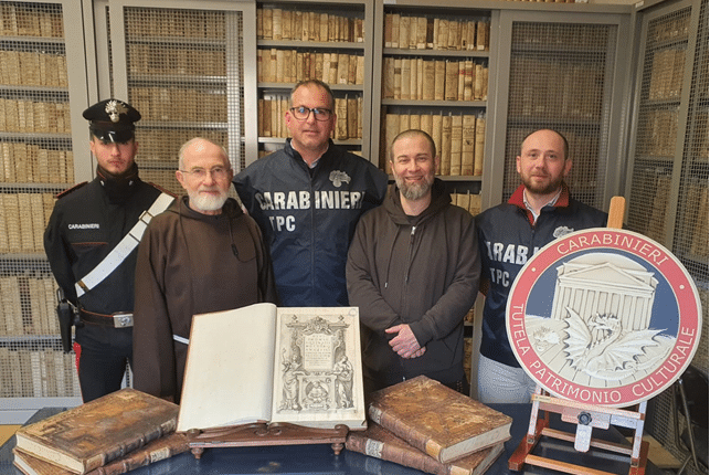 Udine: riconsegnata ai Frati Cappuccini di Firenze "Opera Omnia di San Tommaso d'Aquino"