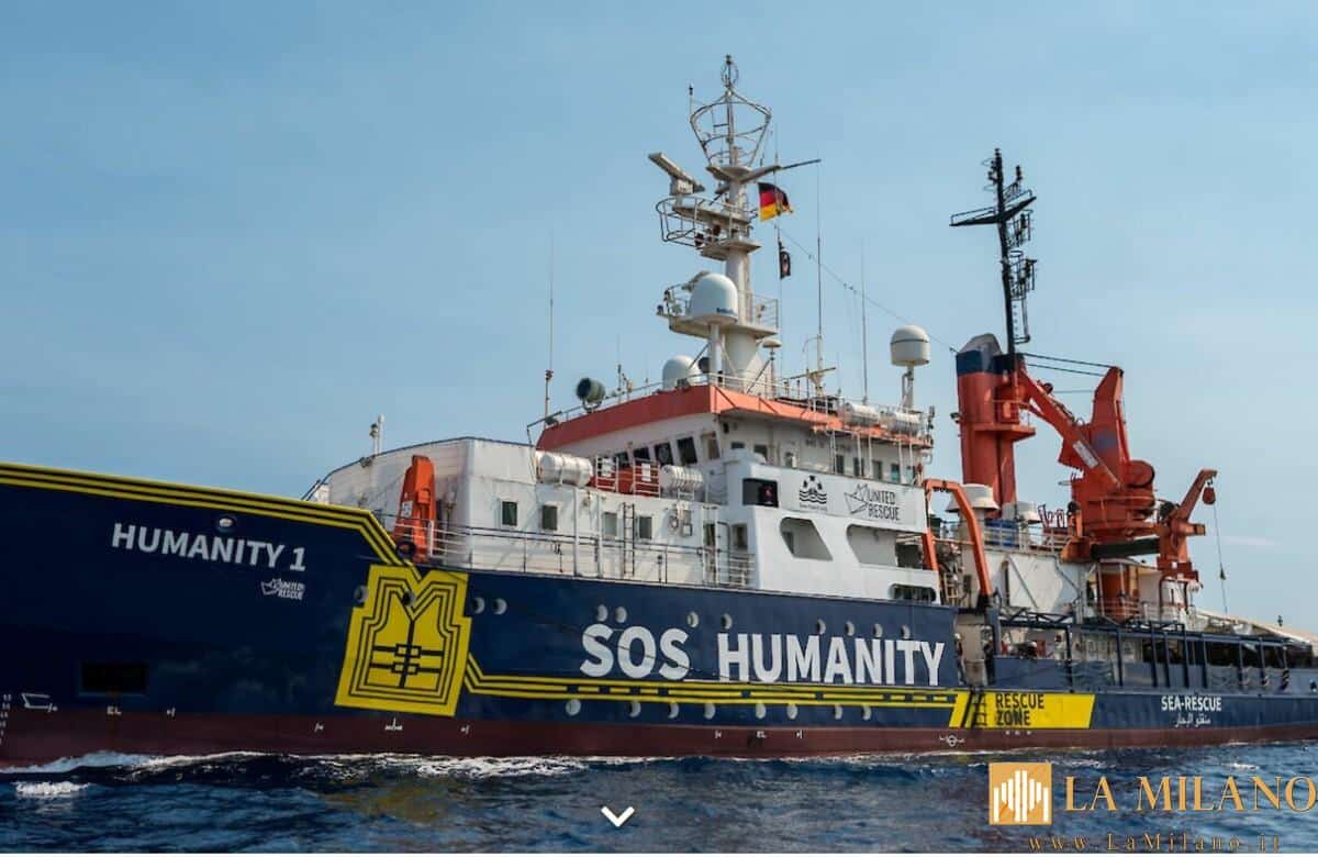Livorno: attraccata la nave Ong 'Humanity 1', 10 i minori