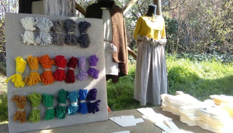 Modena: Alla Terramara tessuti, stili e colori degli abiti antichi