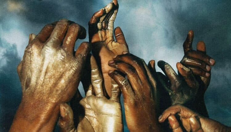 "Oro e diamanti (mane e mane 2.0)" il nuovo singolo di Neves17 ft. Enzo Avitabile e Geolier.