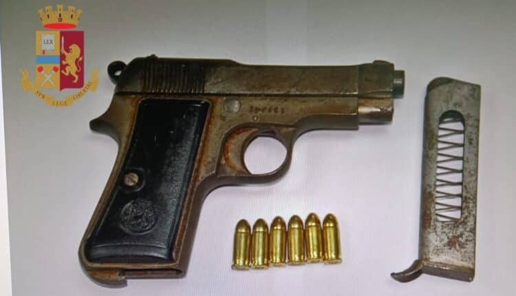 Taranto, controlli sul territorio: fermato motociclista 22enne in possesso di pistola semiautomatica clandestina. Sventato un furto presso la parrocchia Don Bosco.