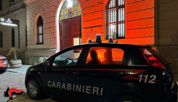 Erice, maltrattamenti in famiglia: braccialetto antistalking per un 45enne trapanese.