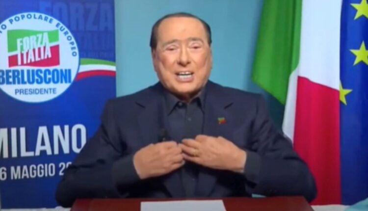 Silvio Berlusconi è stato dimesso dall'ospedale San Raffaele dove si trovava ricoverato dal 5 aprile