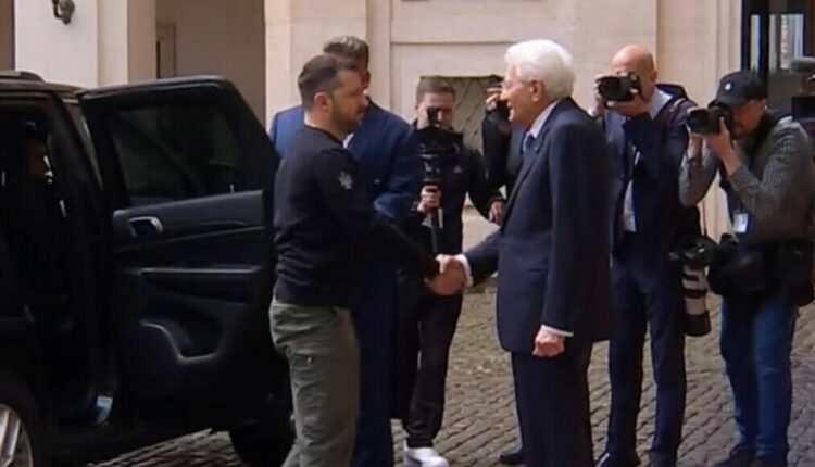 Zelensky a Roma, Mattarella:" riconfermo il pieno sostegno dell'Italia all'Ucraina"