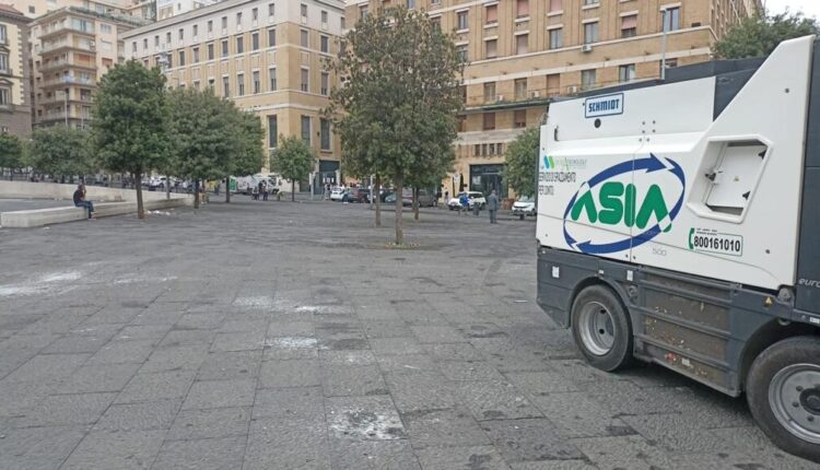 Festa scudetto a Napoli: Asia al lavoro per ripulire la città dopo i festeggiamenti