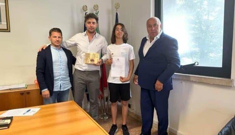 Latina: Yanis Haddouche, campione di Taekwondo, incontra l’assessore allo Sport del Comune, Andrea Chiarato