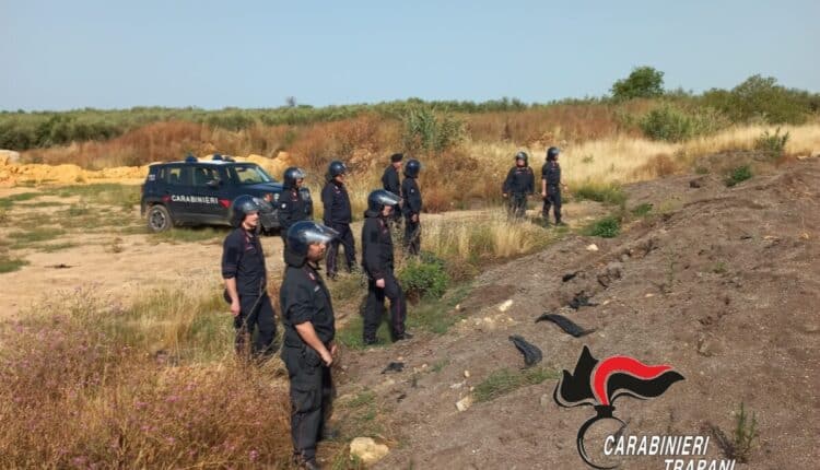 Campobello di Mazara: continuano i controlli dei carabinieri tra ex cementificio e ex oleificio.