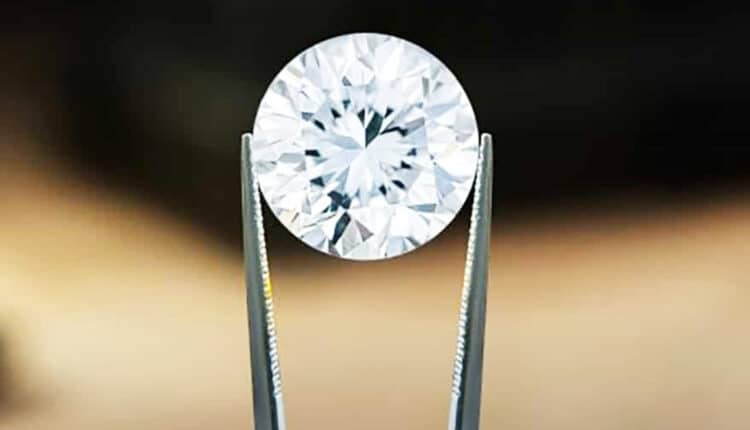 Come richiedere una valutazione per un diamante a Milano