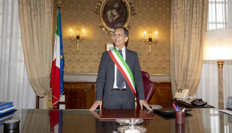 Palazzo degli Elefanti, insediato il nuovo sindaco Trantino: “i Catanesi stiano certi che non tradirò mai Catania”
