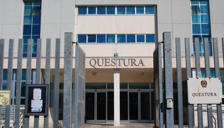 Taranto: stalking ad una ex, la Polizia di Stato esegue ordinanza di collocamento din comunità.