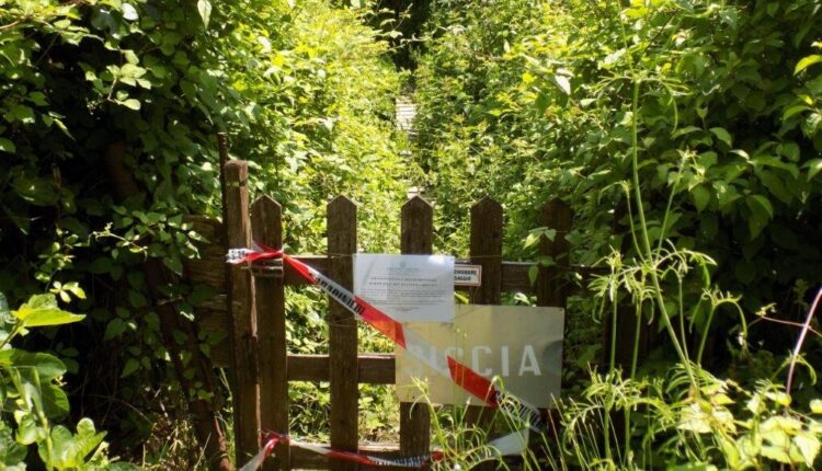 ingresso all area attrezzata posto sottosequestro dai cc forestali del nipaaf distaccamento sassari