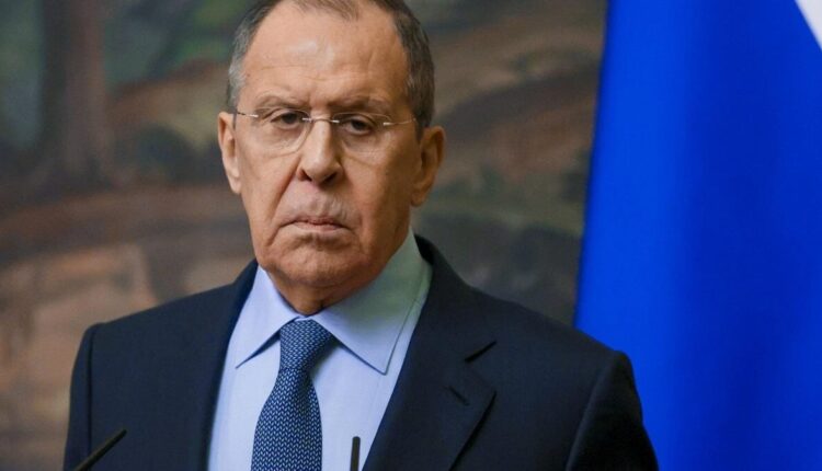 Lavrov accusa la Nato di voler 'combattere' in Ucraina in quanto 'l'Alleanza ha dimostrato di non voler fermare le ostilità'
