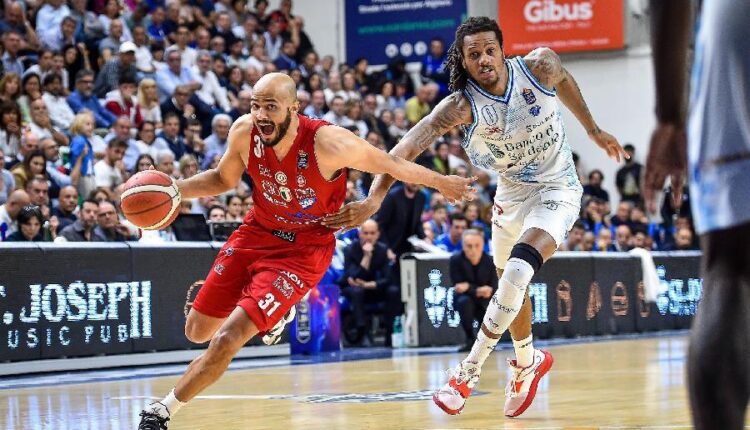 Basket, Serie A: l’Olimpia Milano è la prima finalista per la terza volta consecutiva