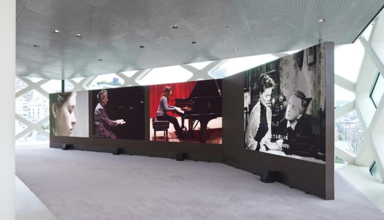 Milano: Apre oggi al pubblico la mostra “Dara Birnbaum” a Prada Aoyama Tokyo