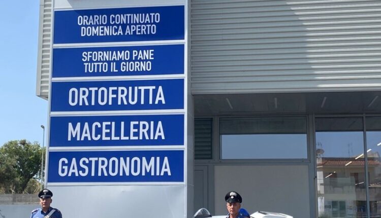 Rubano un televisore da un supermercato: arrestati un uomo e una donna pregiudicati in provincia di Ragusa