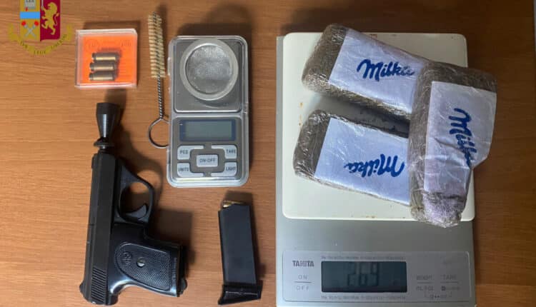 Bolzano: controllato e perquisito con 47enne, arrestato per possesso di droga. 