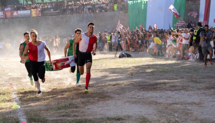 Pesaro: si accende il "Palio dei Bracieri" contrade in festa tra tornei, musica e buon cibo, in vista della gara di domenica