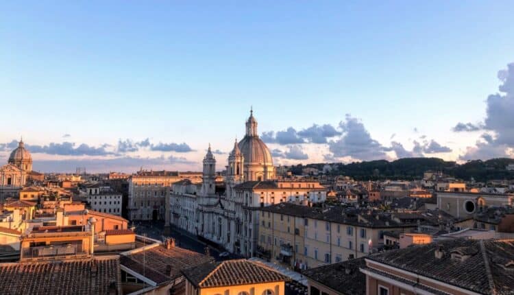 Roma, politiche del personale: rinnovato il contratto integrativo dei 22 mila dipendenti della Capitale, 42 milioni di euro saranno distribuiti in forma di incentivi economici