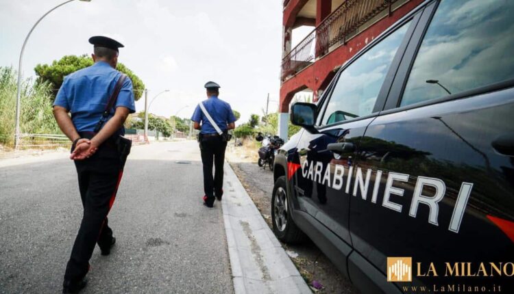 Picchia la compagna con un mestolo mentre ha tra le braccia il figlio neonato. 42enne arrestato dai Carabinieri