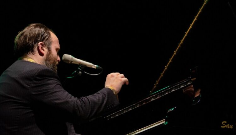 Raphael Gualazzi: il nuovo singolo "Vivido il tramonto" da venerdì 7 luglio