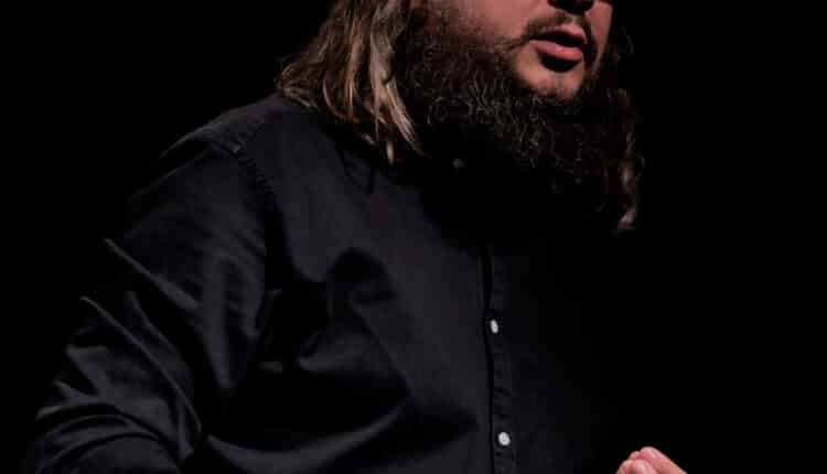 Roberto Mercadini: lo scrittore e performer in tour per tutta l'estate con spettacoli del suo repertorio