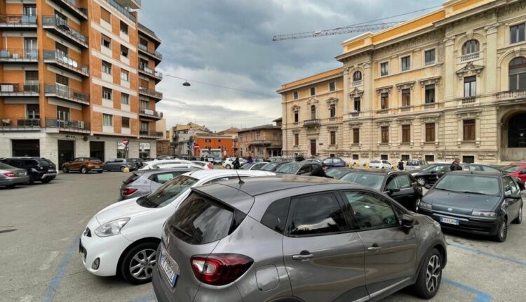 Teramo: denunciato per omissione di soccorso e lesioni personali stradali